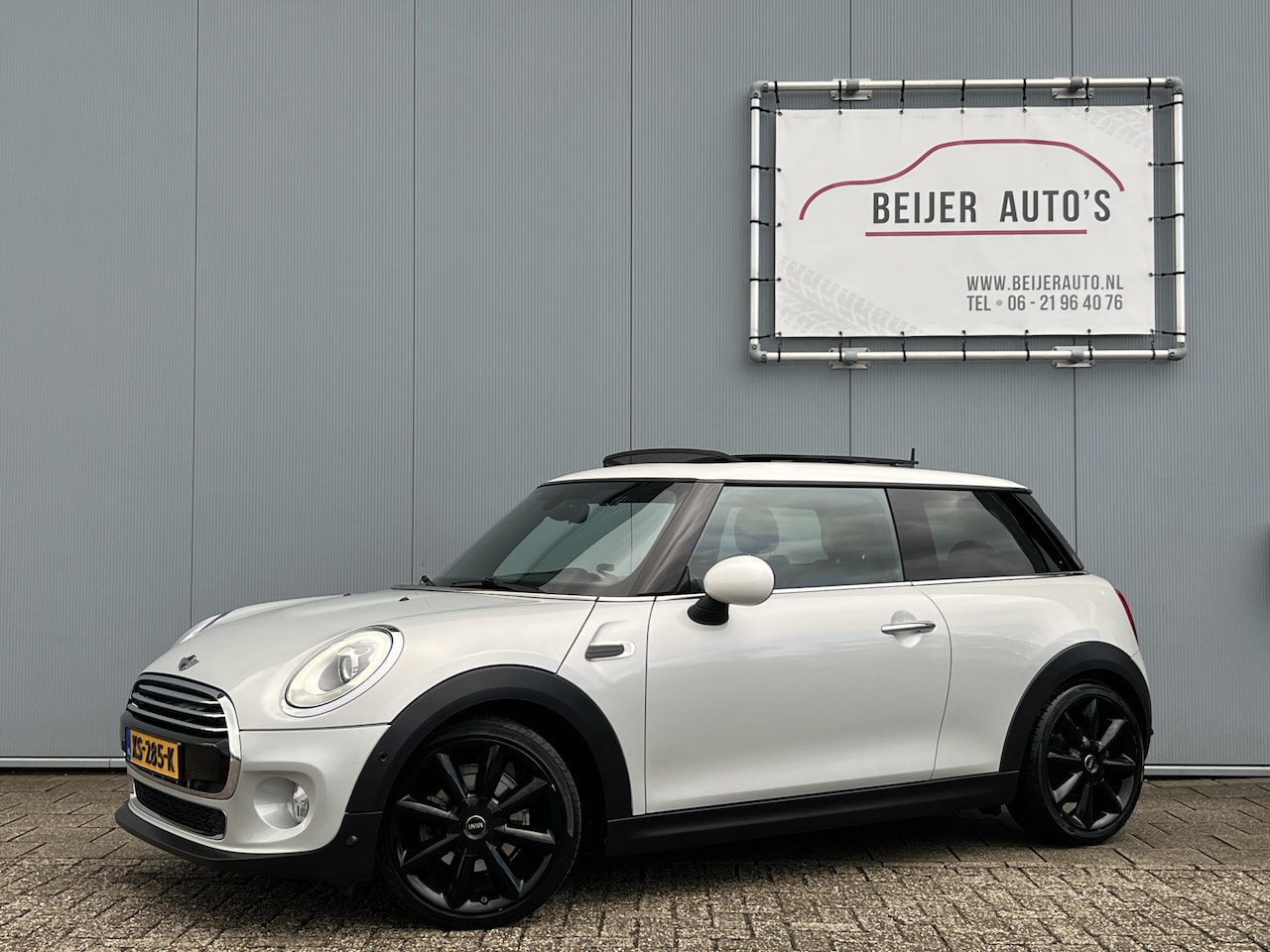 MINI Cooper - Mini 1.5 Chili Serious Business Pano/Navi/18inch. - AutoWereld.nl