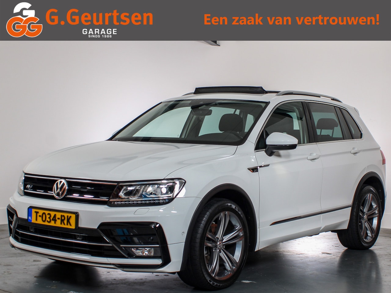 Volkswagen Tiguan - 1.4 TSI ACT Highline Business R 1.4 TSI ACT Highline Business R, DSG, Panoramadak, ACC, Navigatie, Apple Carplay, Android - AutoWereld.nl