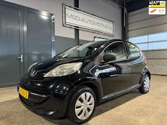 Peugeot 107 - 1.0-12V XR