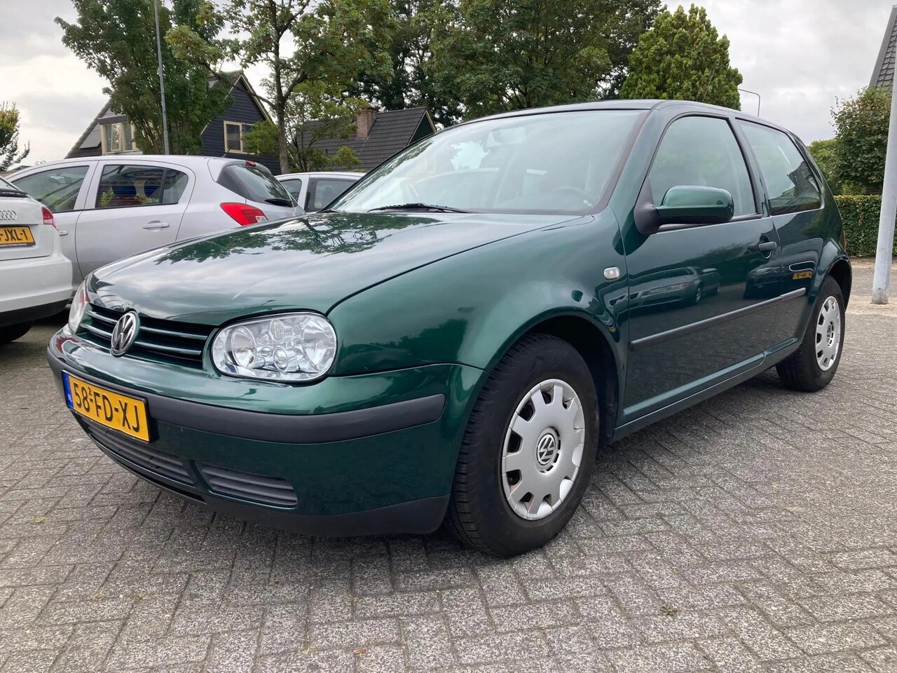 Volkswagen Golf - 1.6 Trendline 1.6 Trendline - AutoWereld.nl