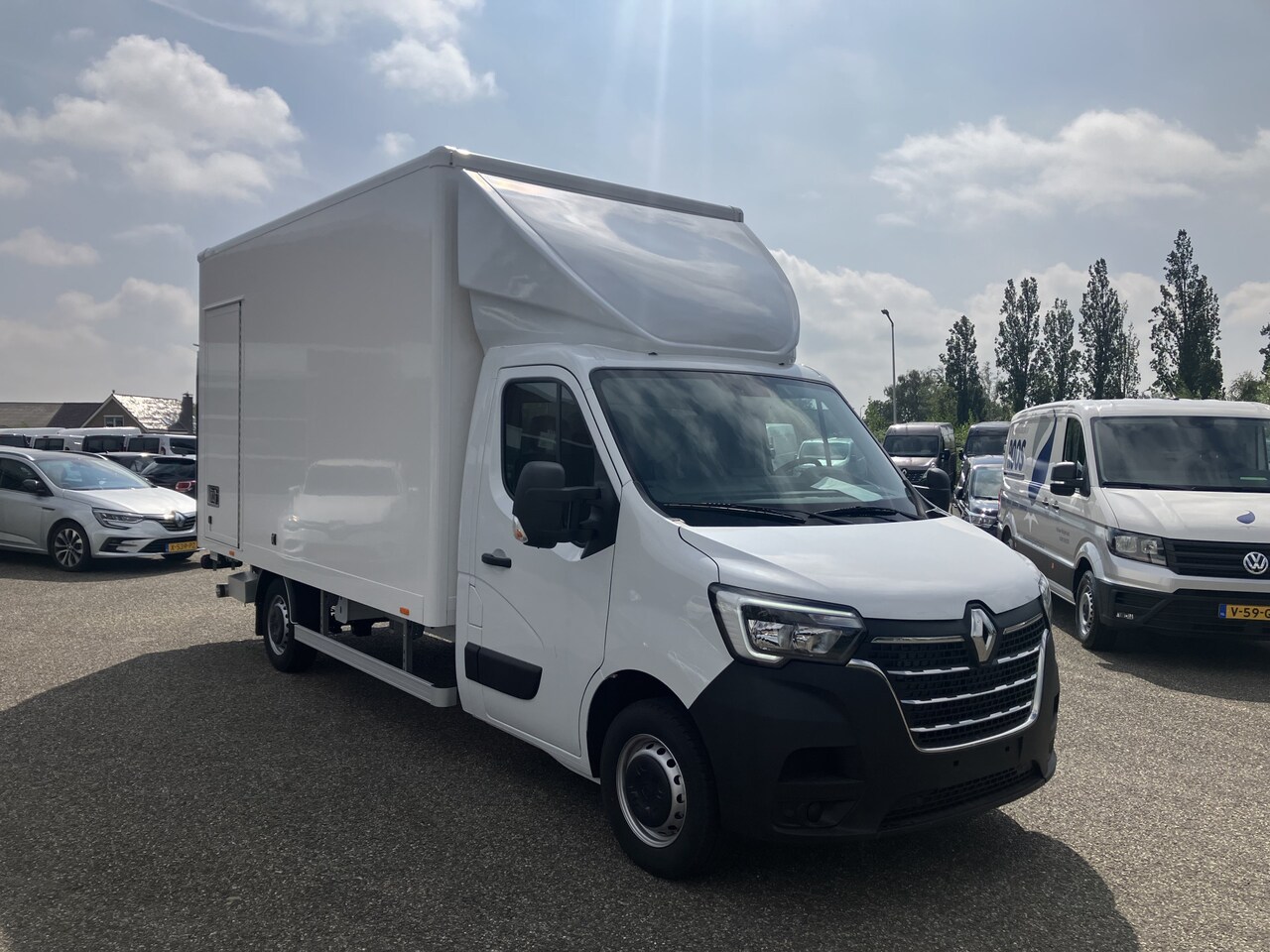 Renault Master - T35 2.3 dCi 165 L3 Bakwagen + Laadlift - AutoWereld.nl