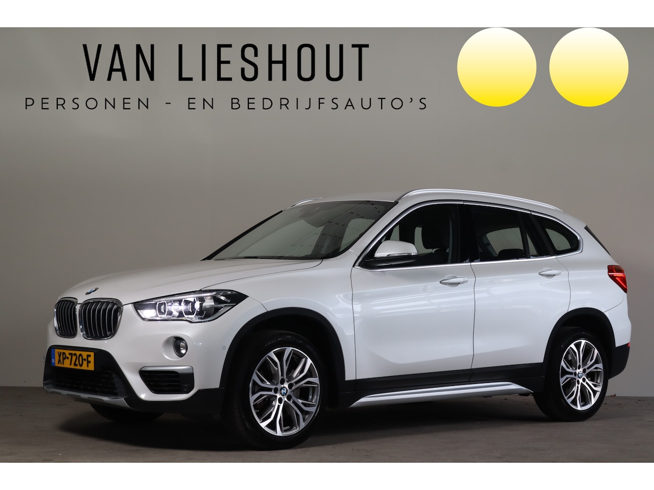 BMW X1 - sDrive20i Orange Edition III NL-Auto!! HUD I Leder I LED-Koplampen - AutoWereld.nl