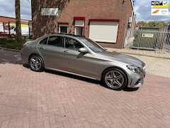 Mercedes-Benz C-klasse - 180 Premium Plus Pack* 2 JAAR GARANTIE *Panorama *Navigatie*Sfeerverlichting * Camera * Le