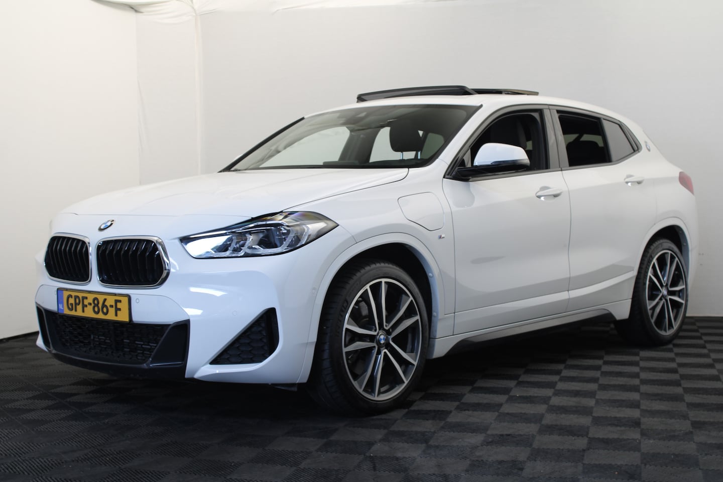 BMW X2 - xDrive25e Executive |Pano|Camera|Stoelverwarming| - AutoWereld.nl