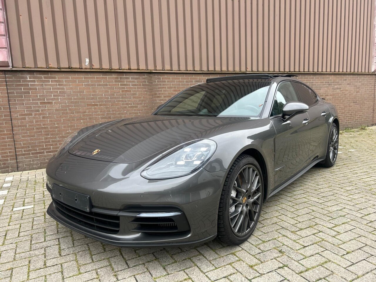 Porsche Panamera - 2.9 4 E-Hybrid Pano Chrono BTW 21% Leer - AutoWereld.nl