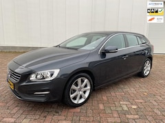 Volvo V60 - 1.5 T3 Momentum airco trekhaak 2015 nl auto