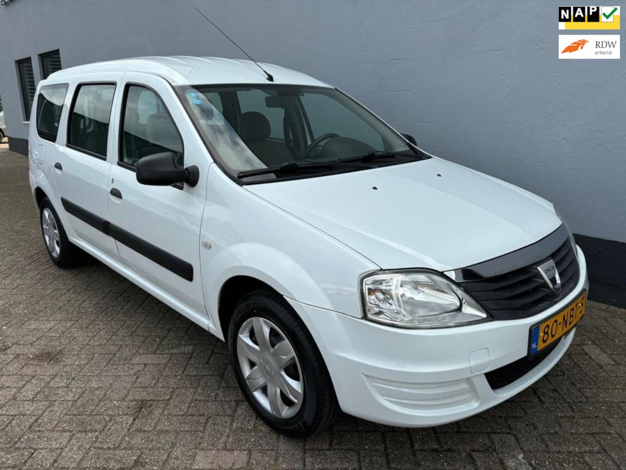 Dacia Logan MCV - 1.4 Ambiance ( Apk tot 14-10-2025 ) Airco - AutoWereld.nl