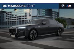 BMW 7-serie - M760e xDrive High Executive Automaat / Panoramadak Sky Lounge / Massagefunctie / Parking A