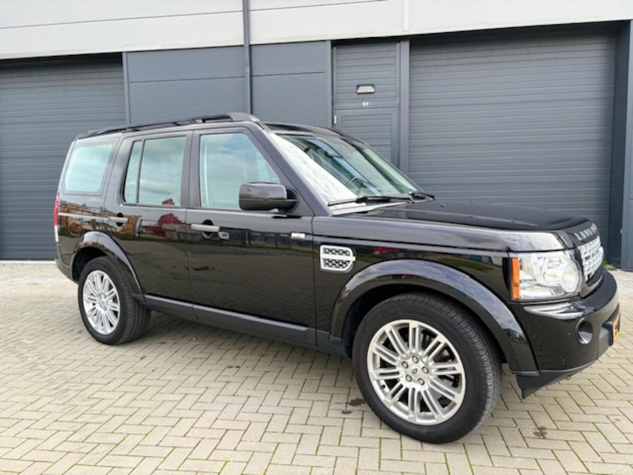 Land Rover Discovery - 3.0 SDV6 HSE Origineel NL Auto !  / Perfect onderhouden ! - AutoWereld.nl