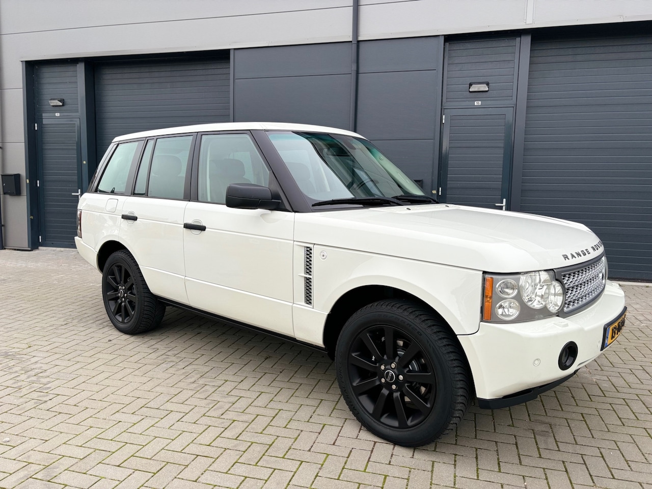 Land Rover Range Rover - 4.2 V8 Supercharged YOUNGTIMER / Zeer fraai ! - AutoWereld.nl