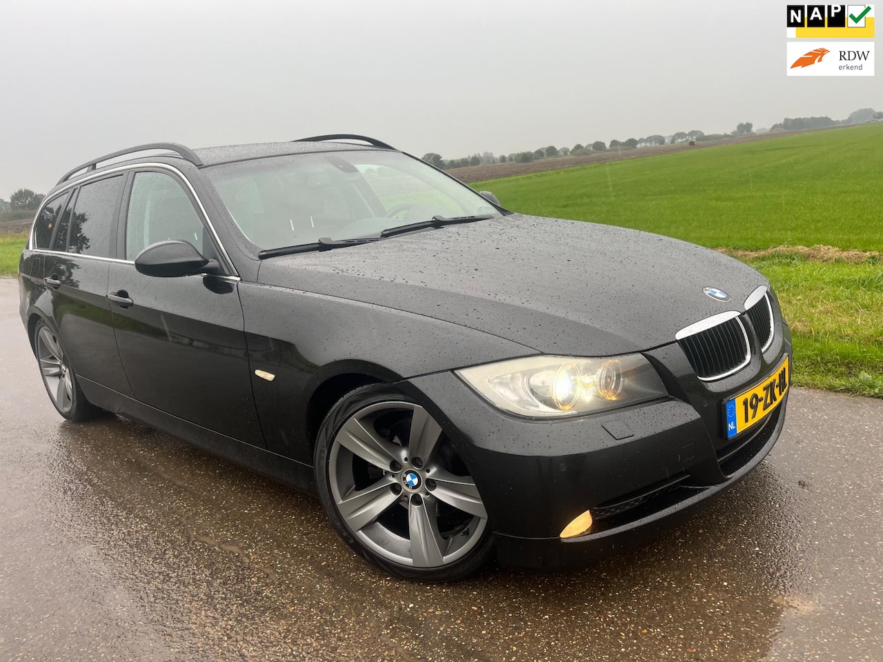 BMW 3-serie Touring - 325i High Executive / automaat bomvol yongtimer - AutoWereld.nl