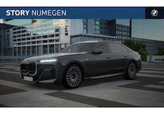 BMW i7 - eDrive50 High Executive M Sport / Panoramadak Sky Lounge / Massagefunctie / Parking Assist