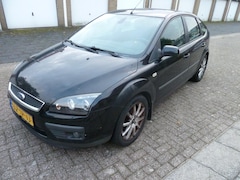 Ford Focus - 1.6-16V Futura beschrijving lezen