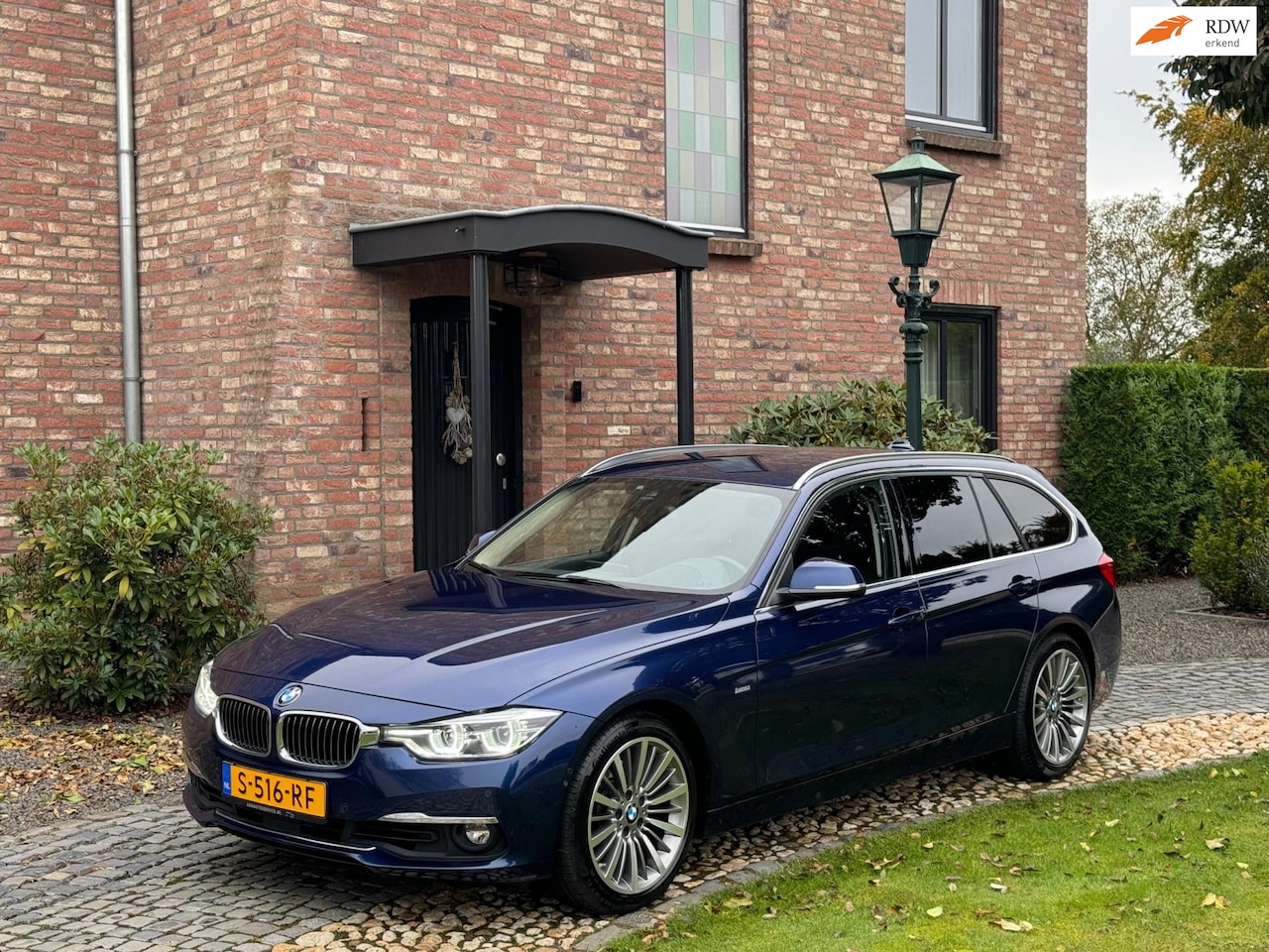 BMW 3-serie Touring - 330i xDrive AUT ACC HUD Leder Clima - AutoWereld.nl