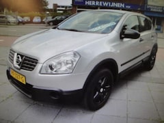 Nissan Qashqai - 1.6 met o.a. Airco en A-Parkeer-sensoren