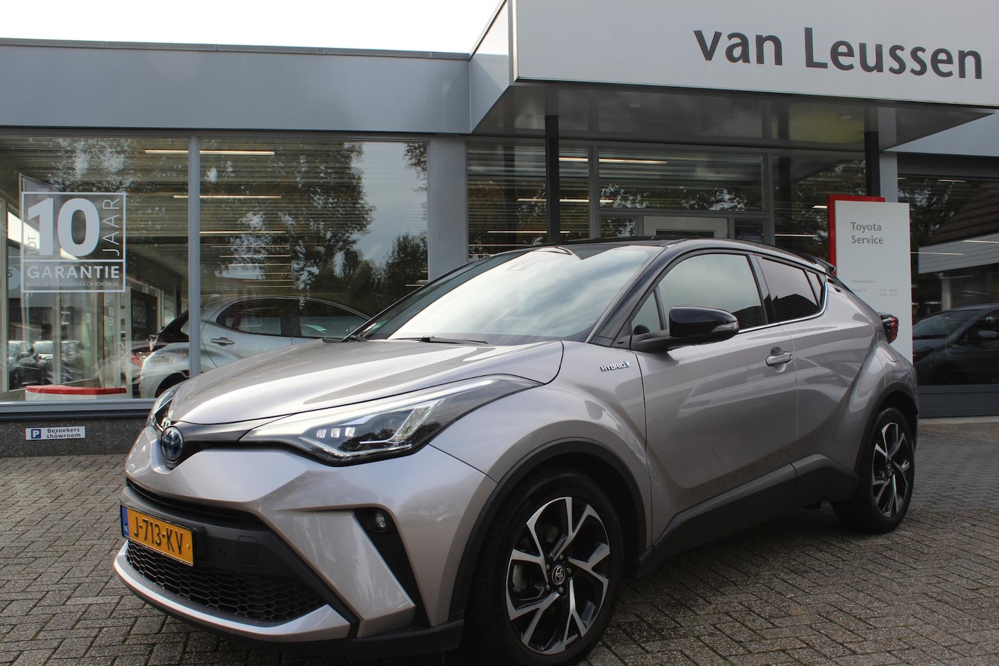 Toyota C-HR - 1.8 Hybrid First Edition 1.8 Hybrid First Edition - AutoWereld.nl