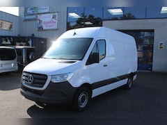 Mercedes-Benz Sprinter - 317 CDI L2H2 3500 kg trekhaak, MBUX met parkeerpakket en camera