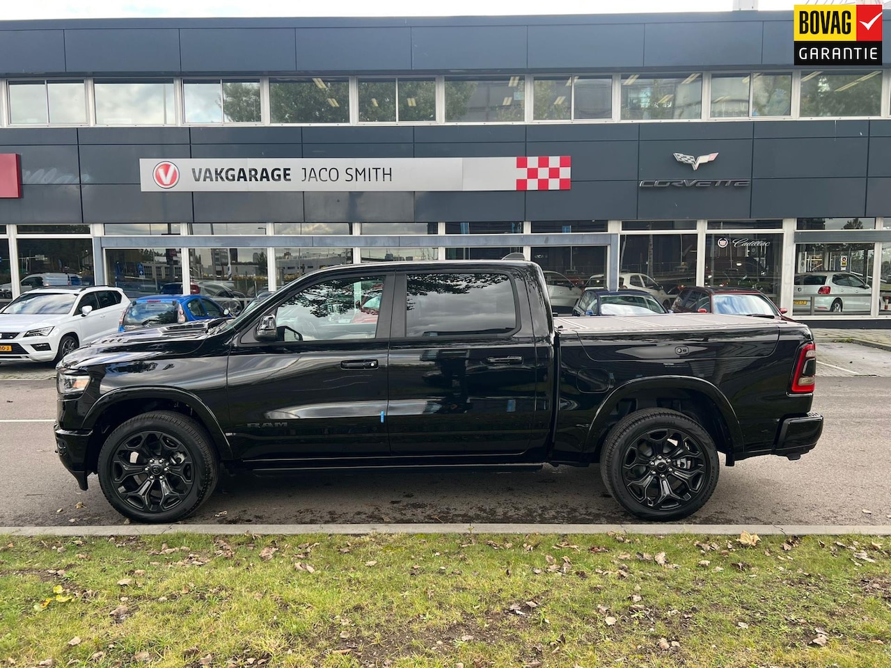 Dodge Ram 1500 - Limited Cluster display RAMBOX Night Edtion 2024 - AutoWereld.nl