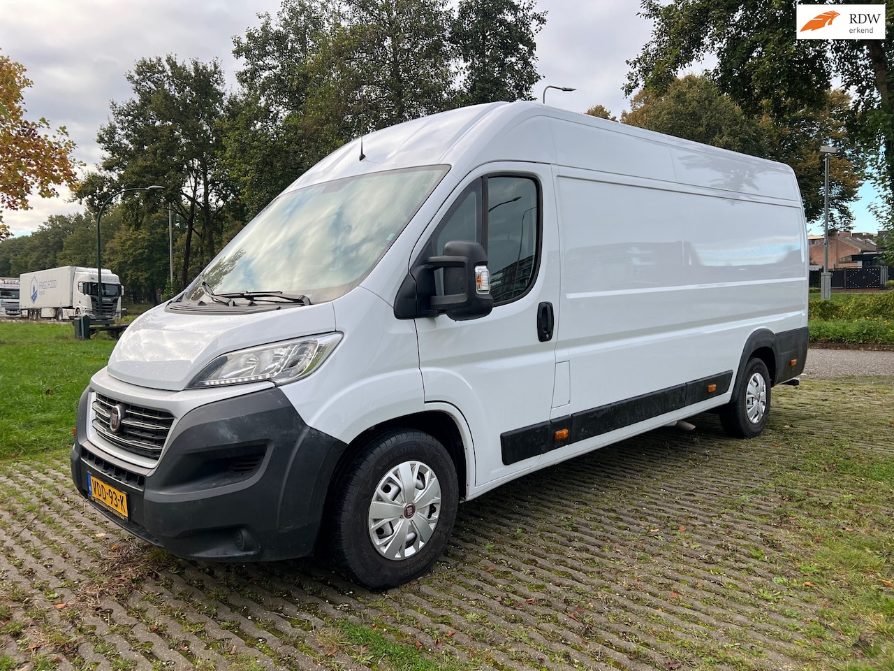 Fiat Ducato - 35H 2.3 MultiJet L3H2 / koelwagen! / airco / cruise control - AutoWereld.nl