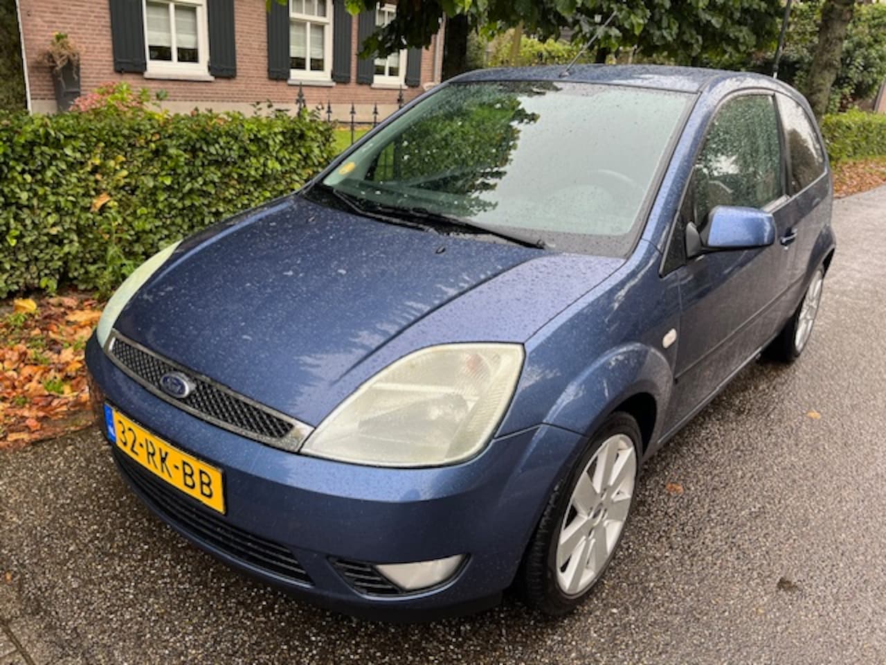 Ford Fiesta - 1.3 Futura APK TOT 1-10-'25 Nieuwe koppeling - AutoWereld.nl