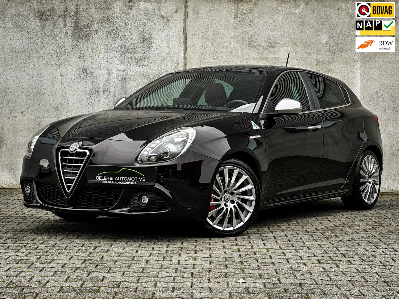 Alfa Romeo Giulietta - 1.7 TBi Quadrifoglio Verde | Clima | Cruise | Leder | PDC | Metalic | Mooi! | - AutoWereld.nl