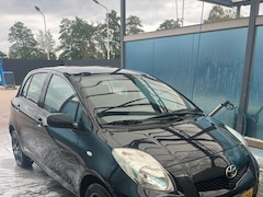 Toyota Yaris - 1.0 VVTi Acces