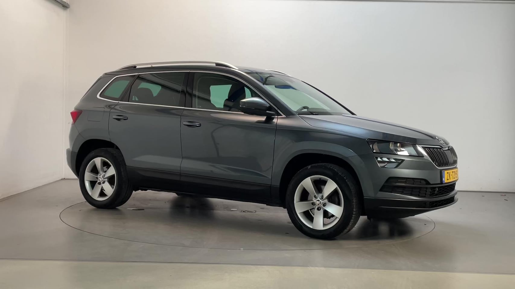 Skoda Karoq - 1.5 TSI 150pk ACT Ambition Business Navigatie Trekhaak Parkeersensoren DAB+ - AutoWereld.nl