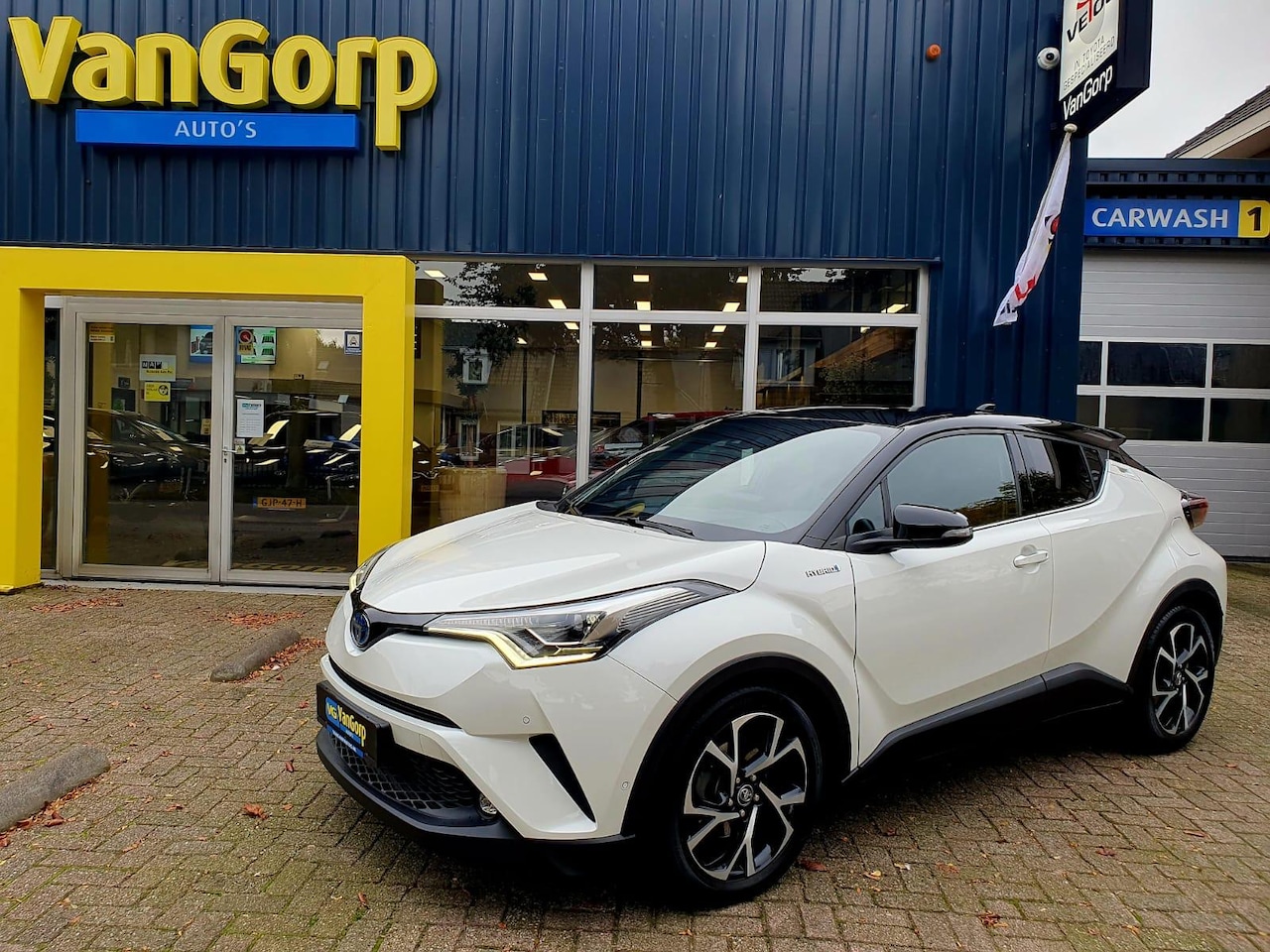 Toyota C-HR - 1.8 Hybrid Bi-Tone All-in prijs! - AutoWereld.nl