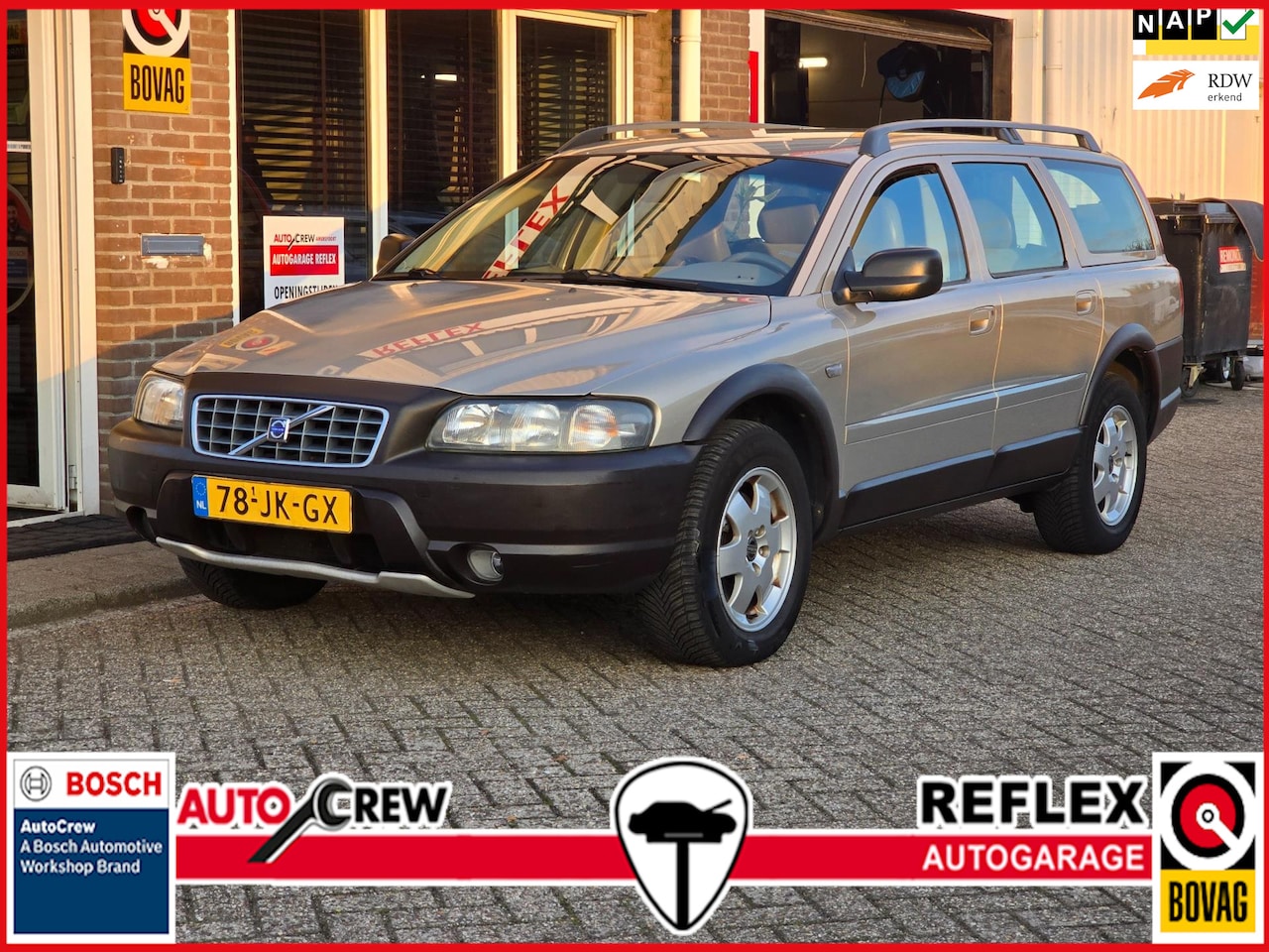 Volvo V70 Cross Country - 2.4 T Comfort Line CLIMA|CRUISE - AutoWereld.nl