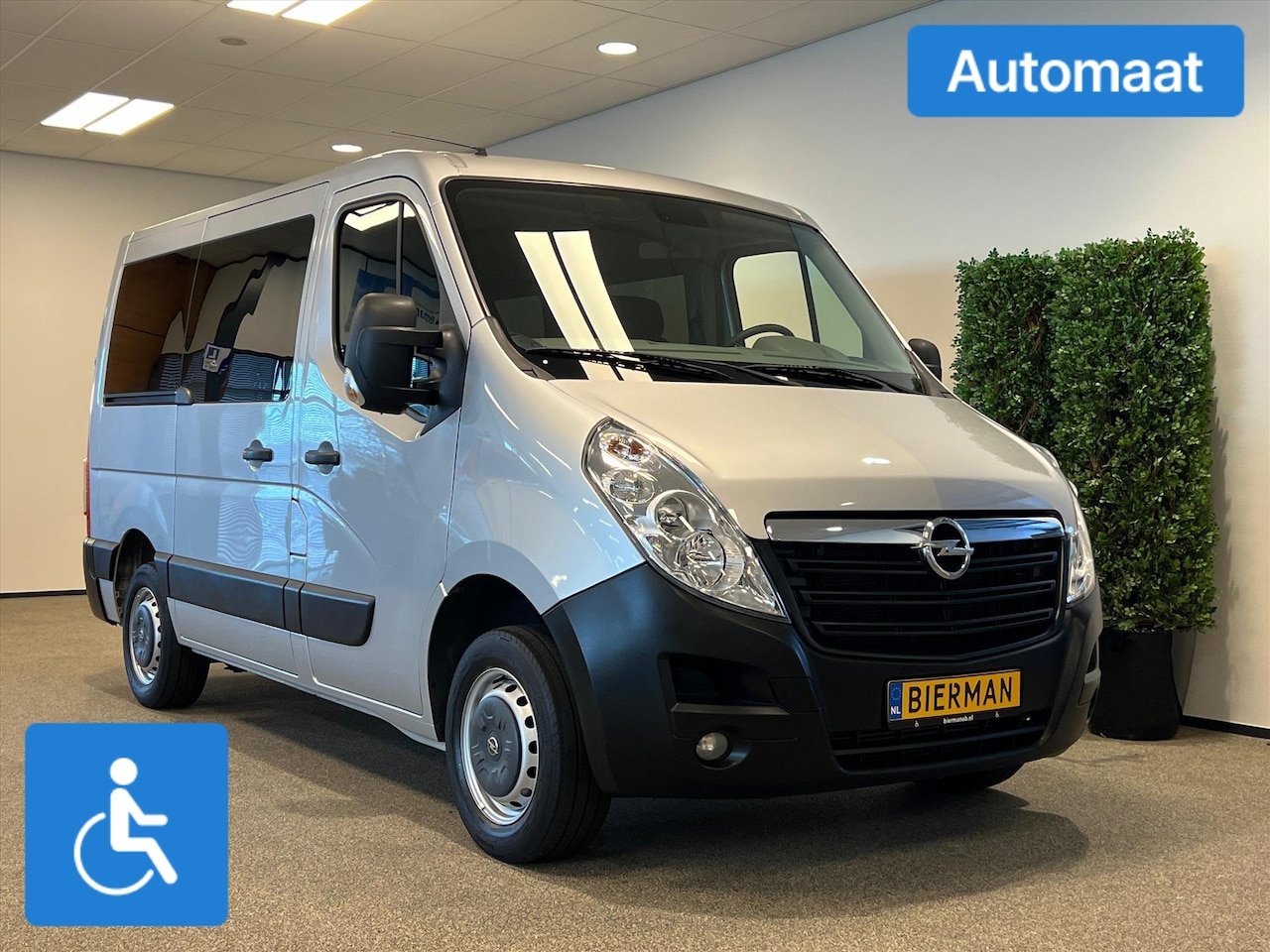 Opel Movano - L1H1 Rolstoelbus Automaat - AutoWereld.nl