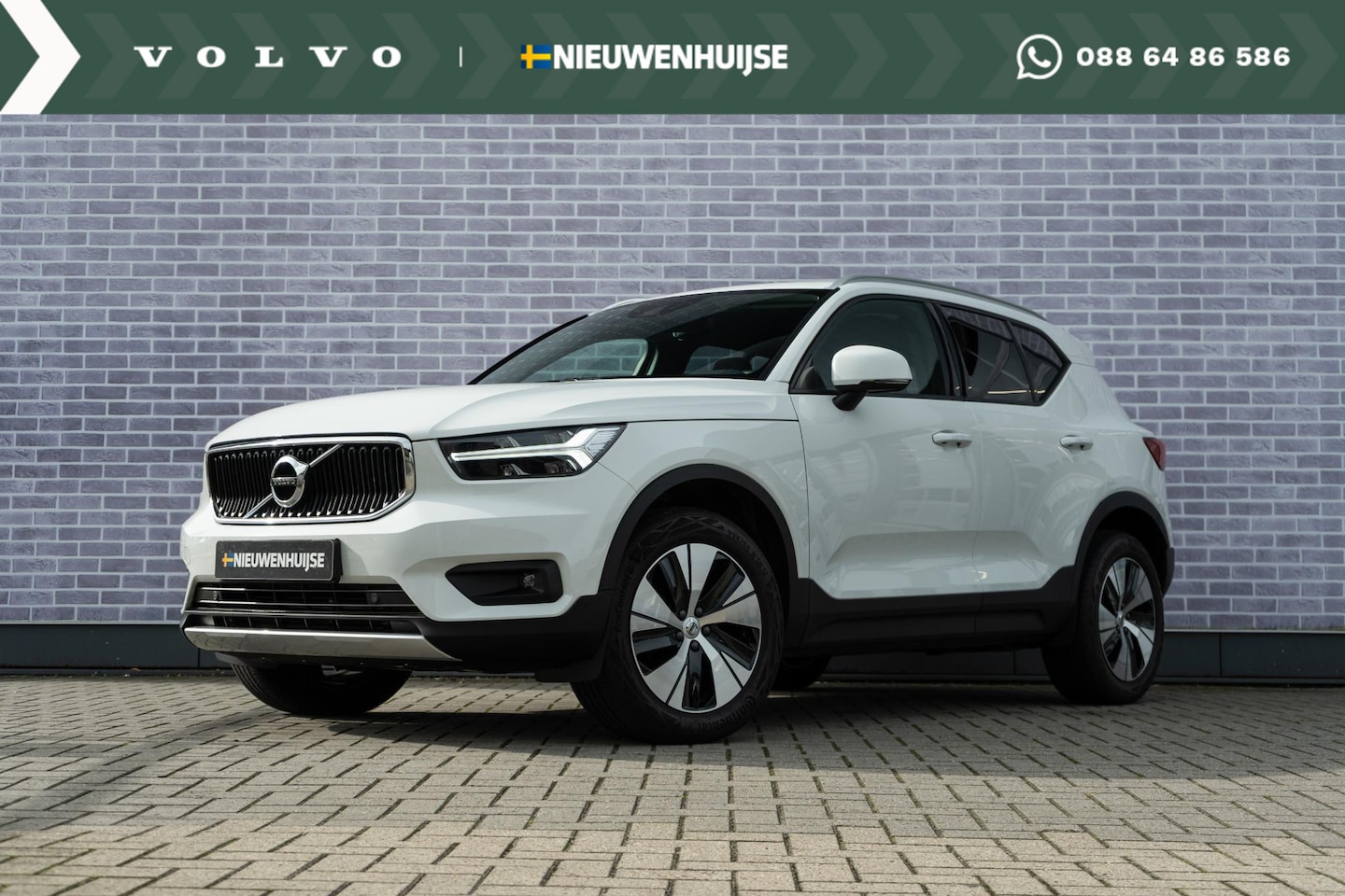 Volvo XC40 - T2 Momentum | UNIEKE KILOMETERSTAND | Navi | Cruise Control | Stuurverwarming | Getint Gla - AutoWereld.nl