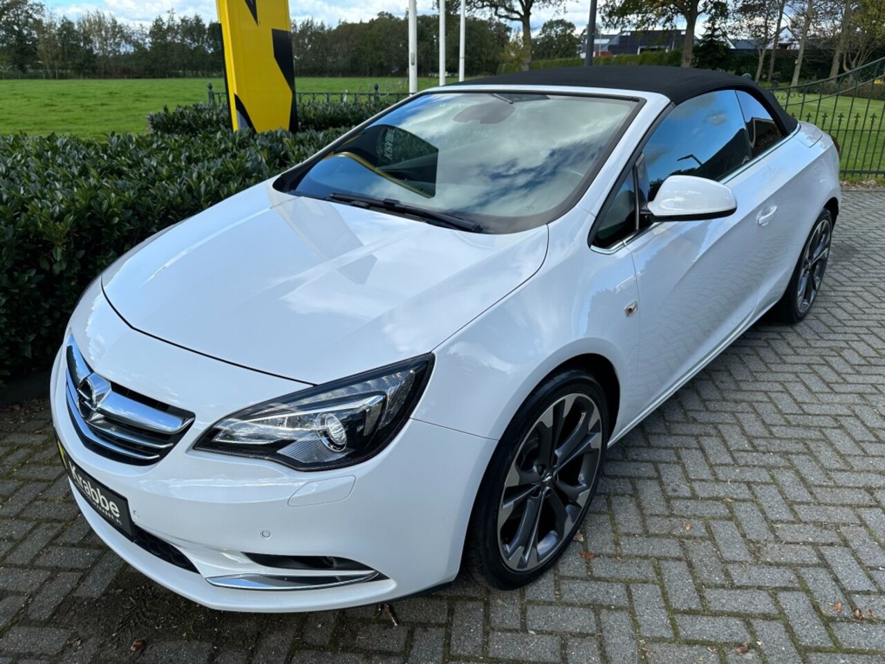 Opel Cascada - 1.4 Turbo ecoFLEX Cosmo Xenon / Camera / Winterpakket - AutoWereld.nl