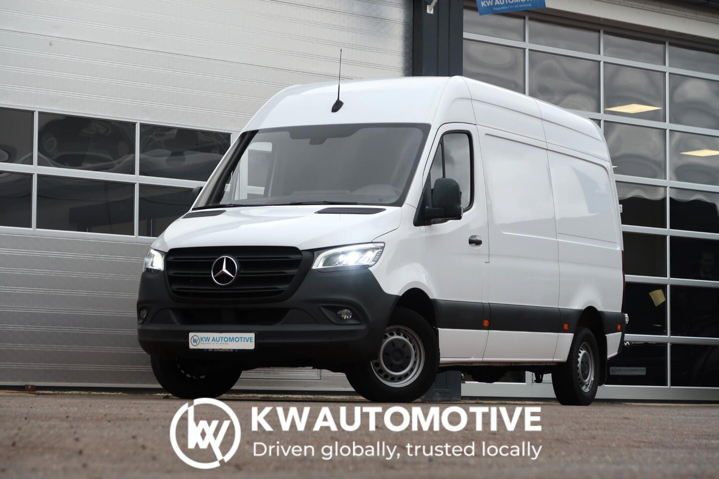 Mercedes-Benz Sprinter - 319 CDI L2H2 AUT/ CAMERA/ LED/ CRUISE/ CLIMA/ STANDKACH - AutoWereld.nl