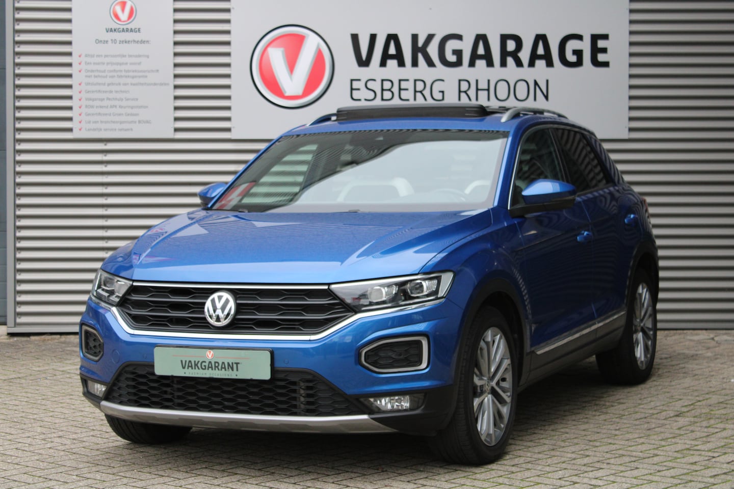 Volkswagen T-Roc - 1.5 TSI Sport DSG,NAVI/CAM,VIRTUAL,PANO - AutoWereld.nl