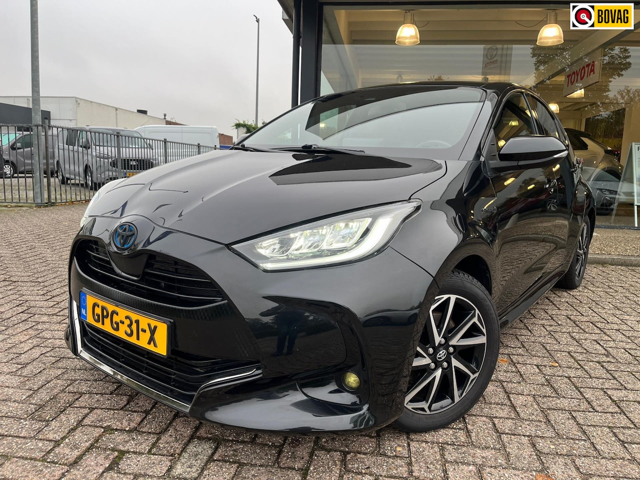 Toyota Yaris - 1.5 Hybrid Dynamic|Panoramadak|GR pakket - AutoWereld.nl