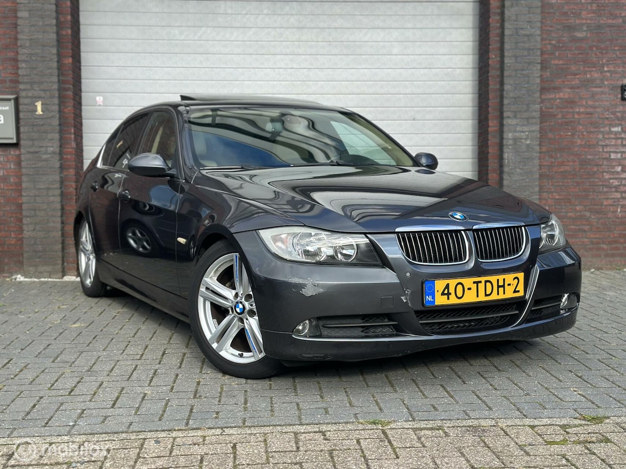 BMW 3-serie - 325i High Executive | Pano | Stoelverwarming - AutoWereld.nl