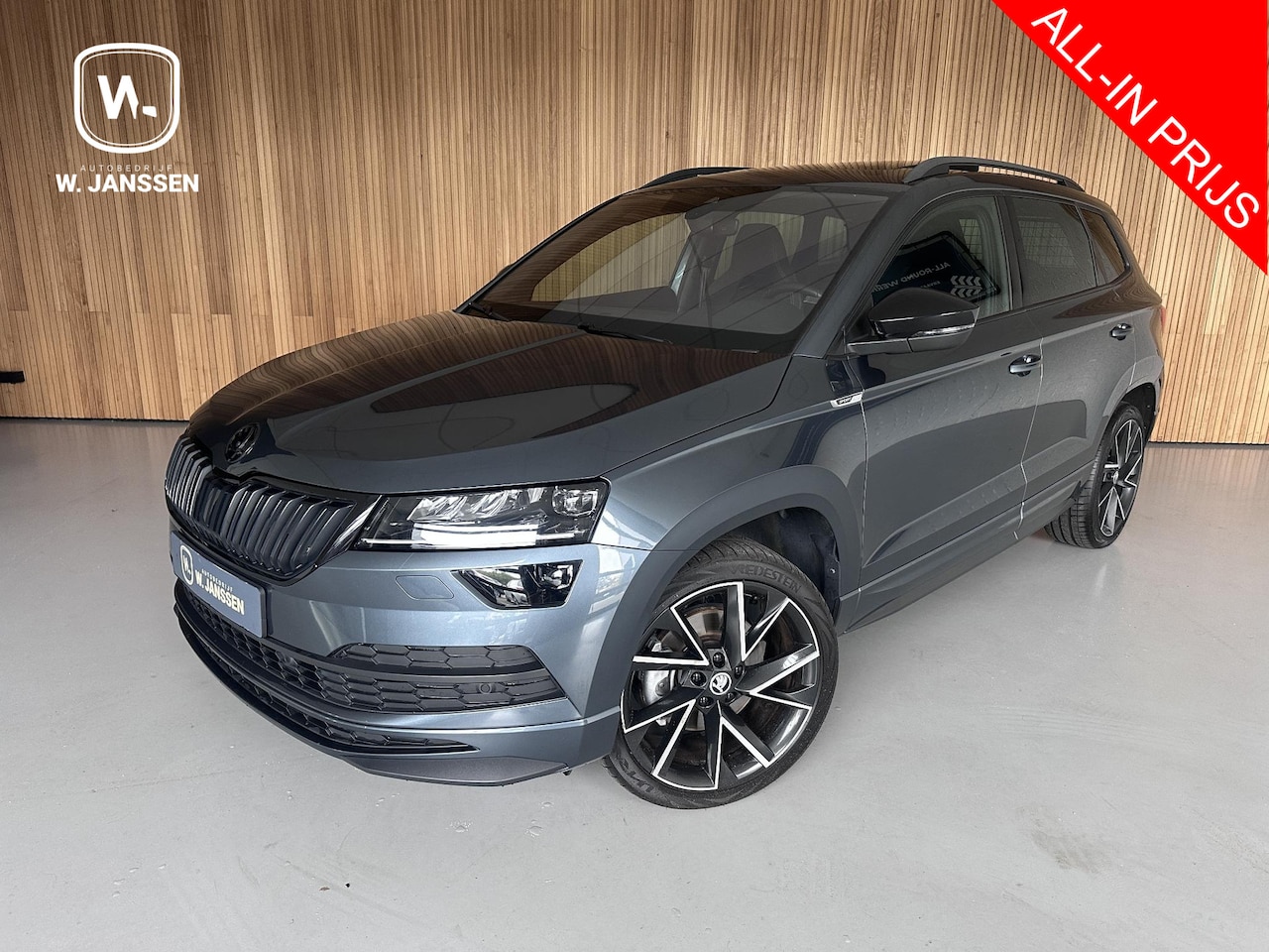 Skoda Karoq - 1.5 TSI ACT Sportline Pano | Trekhaak | Keyless - AutoWereld.nl