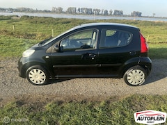 Peugeot 107 - 1.0-12V XS