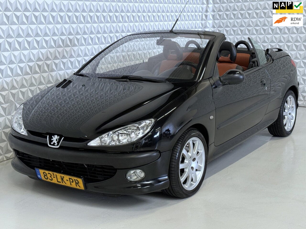 Peugeot 206 CC - 1.6-16V Airco Clima Leer INRUILKOOPJE! (2003) - AutoWereld.nl