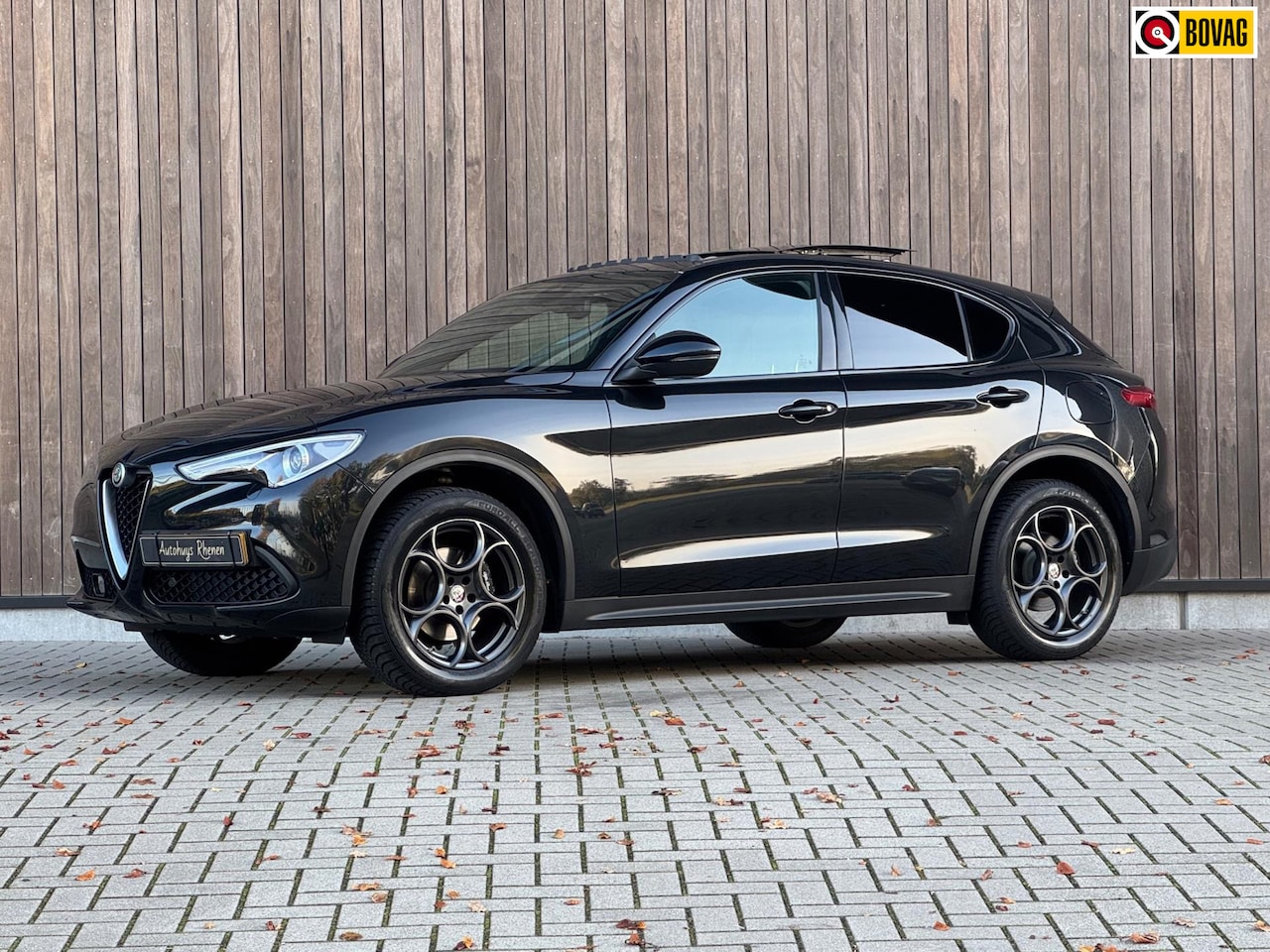 Alfa Romeo Stelvio - 2.0 T AWD B-Tech / Winterpack / Schuifdak - AutoWereld.nl