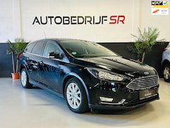 Ford Focus Wagon - 1.0 Titanium Navigatie Cruise Controle PDC Parkpilot Boekjes Garantie