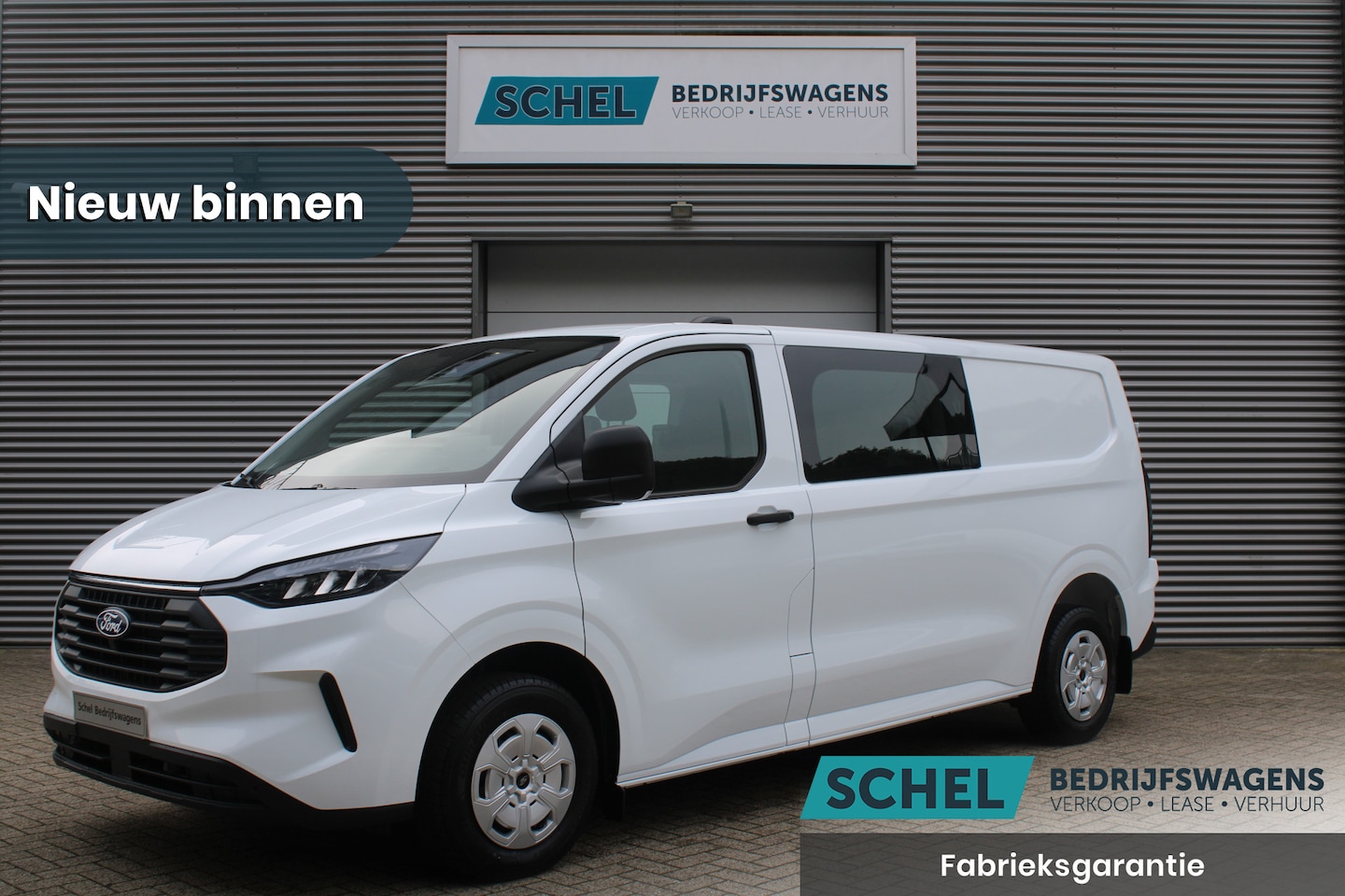 Ford Transit Custom - 320 2.0 TDCI L2H1 Trend DC 136pk - Carplay - Android - Camera - Trekhaak - LED koplampen - - AutoWereld.nl