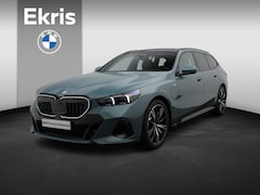 BMW 5-serie Touring - 530e M Sportpakket Pro | Innovation Pack | Travel Pack | Comfort Pack | Trekhaak | Panoram