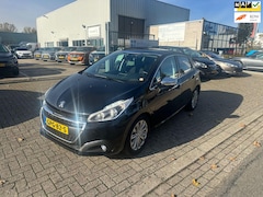 Peugeot 208 - 1.2 PureTech Allure, Pano, Navi, 12mnd Garantie