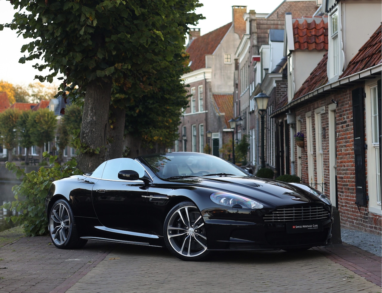 Aston Martin DBS Volante - 6.0 V12 *B&O*Carbon*Dealer Odh* - AutoWereld.nl