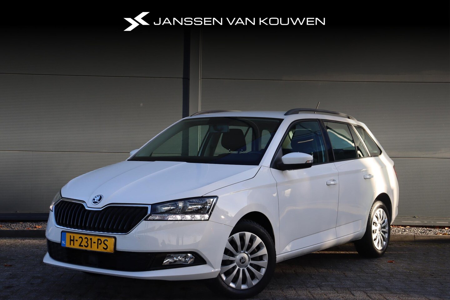 Skoda Fabia Combi - 1.0 TSI Ambition / Navigatie / Airco / Carplay / - AutoWereld.nl