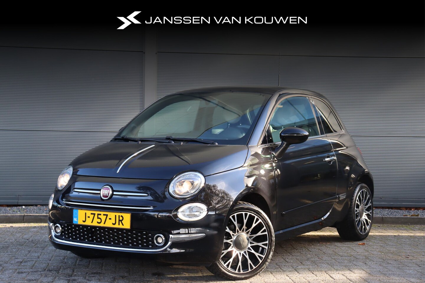 Fiat 500 - 1.0 Hybrid Star / Navigatie / Panoramadak / Carplay / - AutoWereld.nl