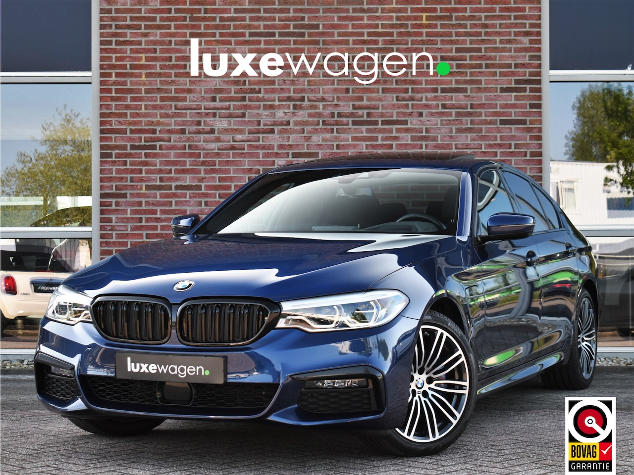 BMW 5-serie - 530e 252pk M-Sport Dak ACC 360 HUD Memory Adp-LED 19inch - AutoWereld.nl