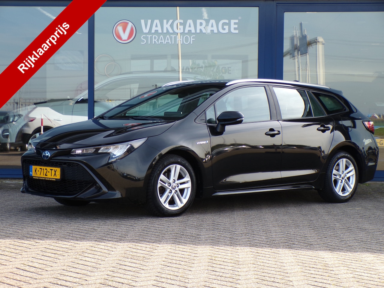 Toyota Corolla Touring Sports - 1.8 Hybrid Active 1.8 Hybrid Active, Automaat / Full LED / Adaptive Cruise / Navigatie / Stoelverwarming - AutoWereld.nl