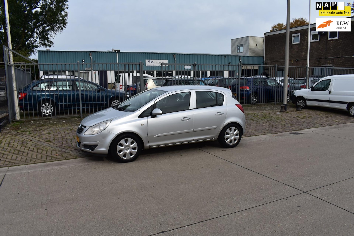 Opel Corsa - 1.2-16V Business 1.2-16V Business - AutoWereld.nl